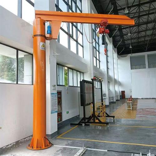 悬臂吊选型指南 1吨至5吨立柱式与墙壁式单臂吊详解